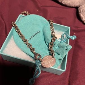 Tiffany’s necklace